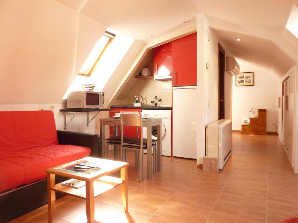 Apartamentos Madrid Centro Exteriör bild