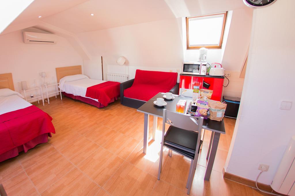 Apartamentos Madrid Centro Exteriör bild