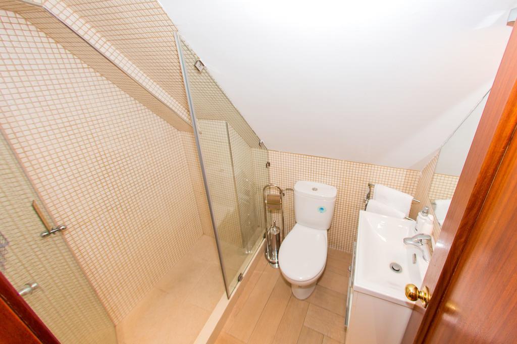 Apartamentos Madrid Centro Exteriör bild