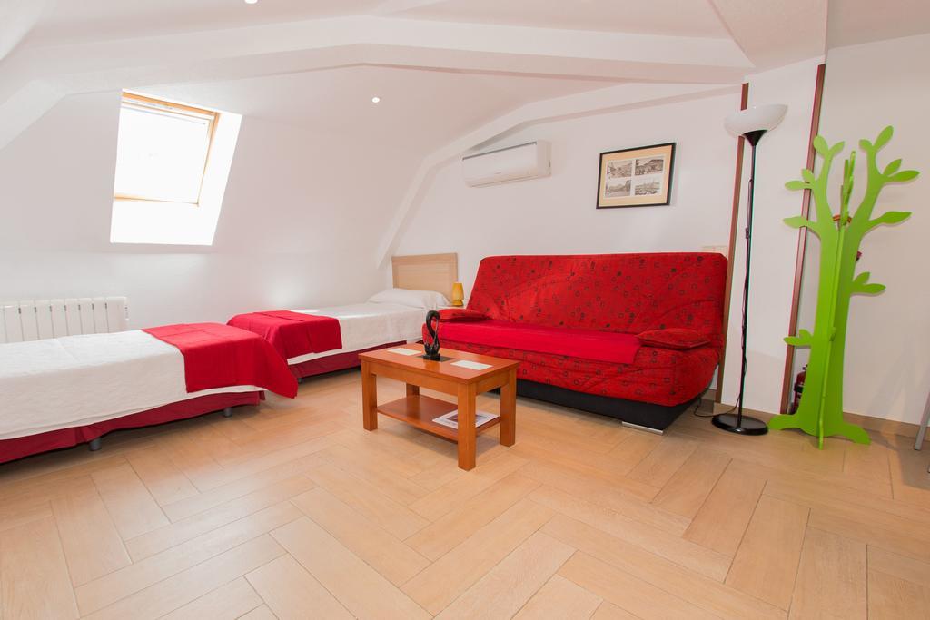 Apartamentos Madrid Centro Exteriör bild