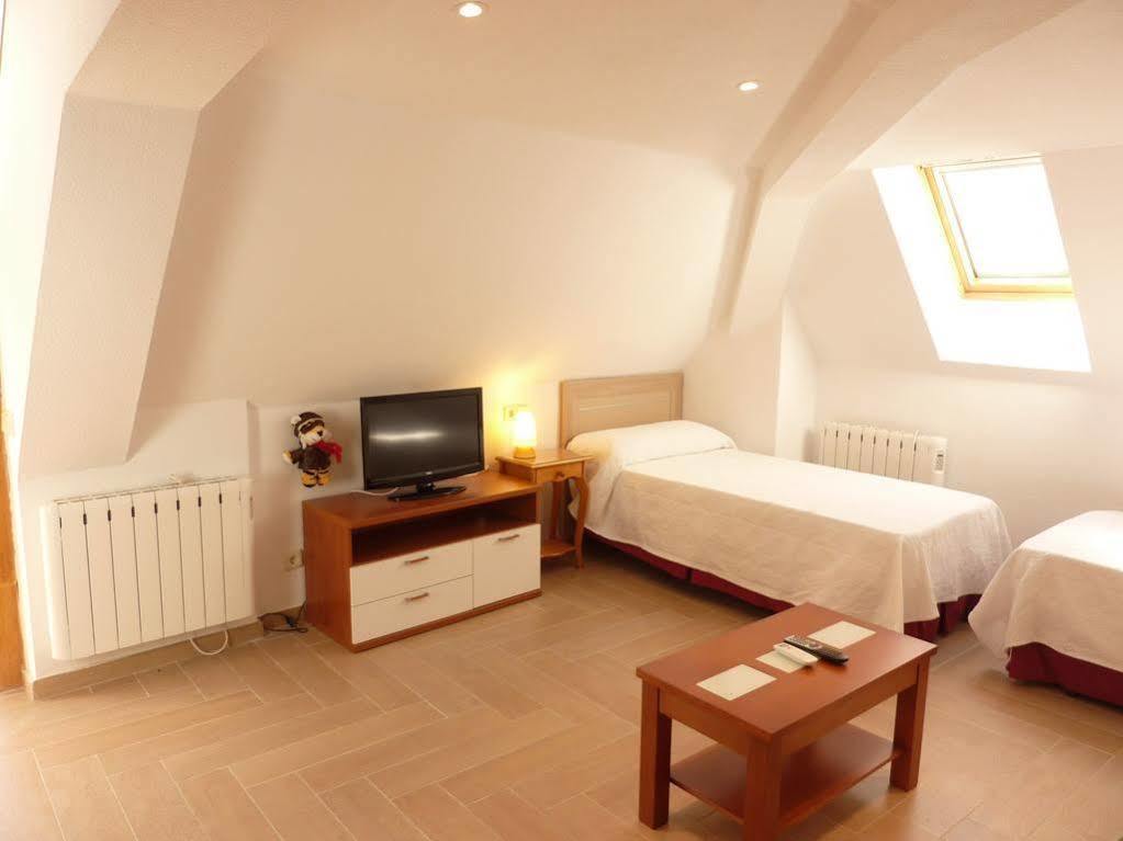 Apartamentos Madrid Centro Exteriör bild